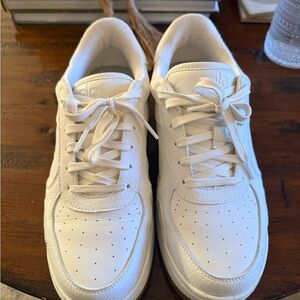 Alo Recovery Mode Sneakers | Size 9 | White